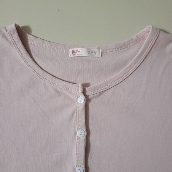 Romwe Pink Cropped Roundneck Short Sleeve Button-Down Shirt - Picture 6 of 10